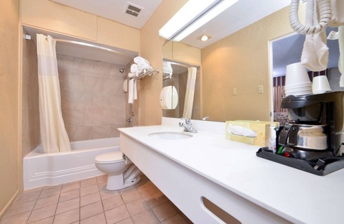 Lubbock Hotel | Americas Best Value Inn Lubbock E