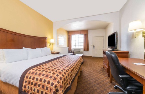 Fort Worth Hotel | Americas Best Value Inn & Suites Ft. Worth S