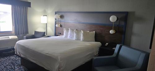 Lincoln Hotel | AmericInn by Wyndham Lincoln North