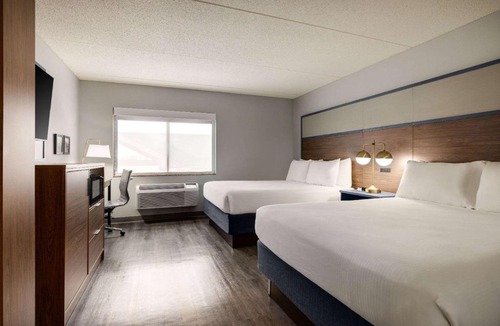 Lincoln Hotel | AmericInn by Wyndham Lincoln South