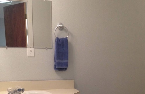 Broaddus Cabin | Angler’s Corner at Sam Rayburn Rm 2 of 2 Broaddus Tx Sleeps 5