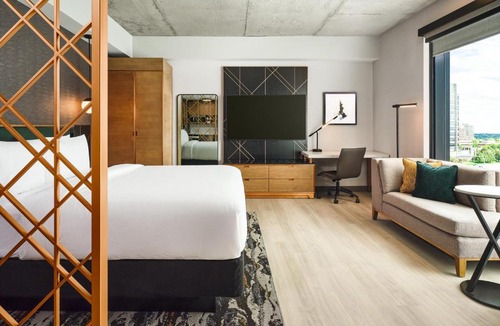 Southmoor Park Hotel | Apiary Hotel Belleview Station Denver