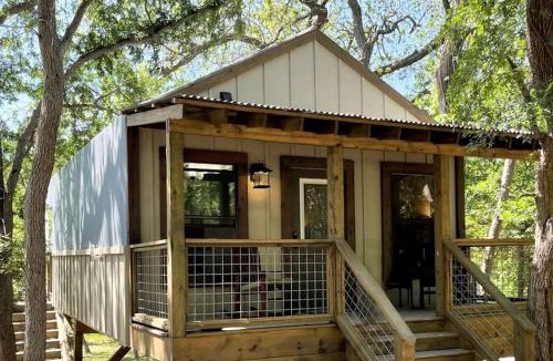 Sutherland Springs Other | Aquatic Glamping Vacation in Texas: Luxurious Tented Cabin by the Cibolo Creek near San Antonio