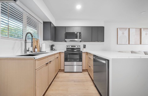 Camelback East Apartment | Arcadia Lite Unit 1 with Private Yard + W/D