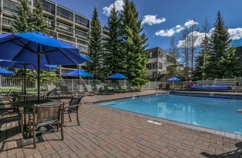 Lakeside Village Apartment | Argentine 1507 by SummitCove Lodging in Colorado