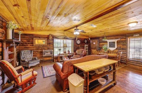 Murfreesboro House | Arkansas Log Cabin Rental Near Lake Greeson!
