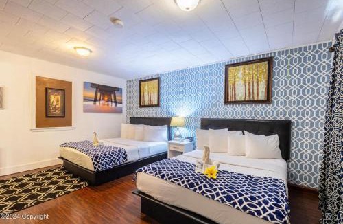 Sundance House | Arrowhead Motel Double Room at Sundance