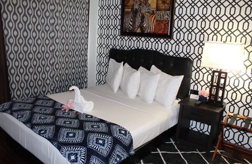 Sundance Hotel | Arrowhead Motel