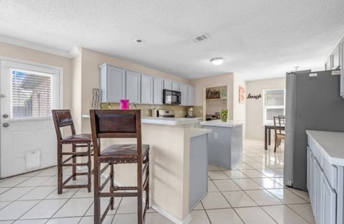 McKinney Villa | Artistic Villa 4Br Sleeps16
