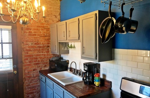 Westside North Condo | Arts District Loft in Downtown Kansas City -Great Views, Walkable, 30+ Day Stays