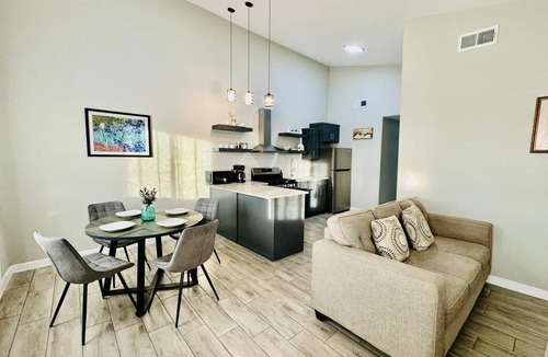 Biggs Field House | Artsy Double-Unit 1504B