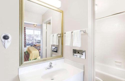 Longview Hotel | Arya Inn & Extended Stay