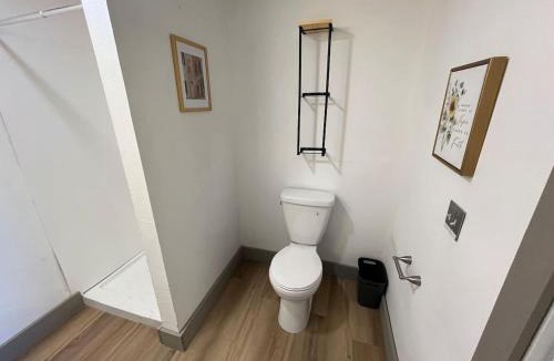East Las Vegas House | Athens House number 7A