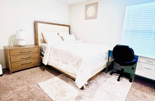 Aubrey House | Aubrey Haven – Private bedroom Suburban Comfort