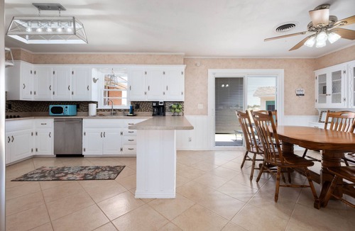 Amarillo House | Authentic 1948 Texas Farmhouse 2 Acres 15 Min to Palo Duro Canyon & Amarillo