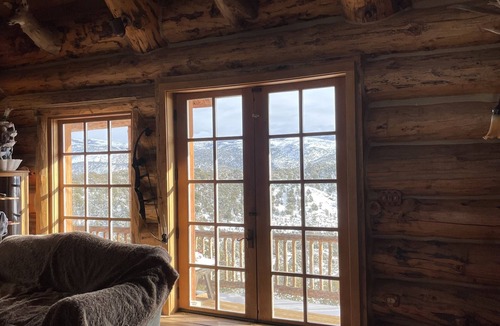 Eagle Cabin | Authentic Log Cabin
