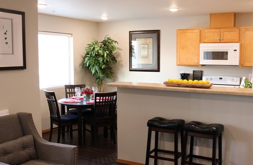 Airway Heights Apartment | Autumn Leaf Suites