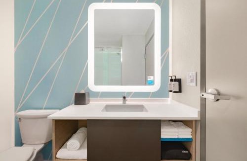 Hays Hotel | avid hotel - Hays by IHG