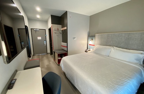 Beaumont Hotel | avid hotels Beaumont by IHG