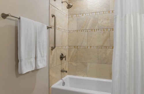 Avon Resort | Avon Resort 2 Bedroom with Spa & Hot Tub