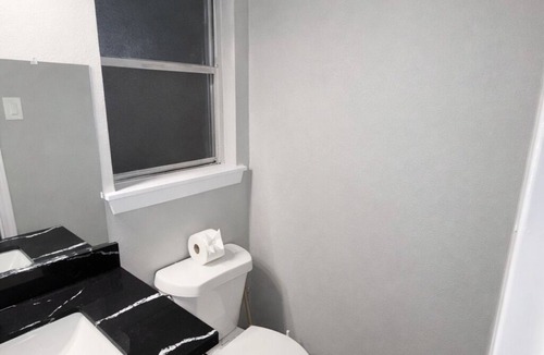 Southeast Houston House | Awesome 4-bedroom house close to downtown