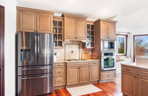 Rollingbay House | Awesome 5 bedroom, 4 bathroom, waterfront home with beautiful views and sauna.