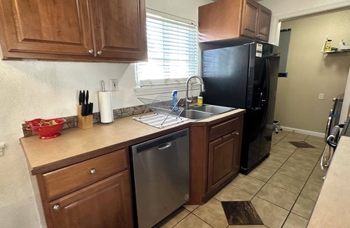Moses Lake House | Backyard Hangout w/Firepit, Games, and Putting Green/Pet Friendly/Boat Parking
