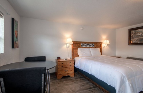 Baker City Hotel | Baker City Motel & RV Park