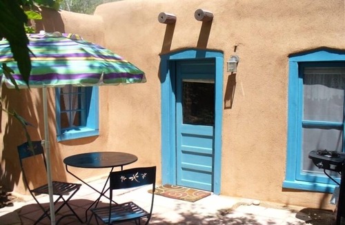 Alamedan Valley House | Balloon Fiesta close to Charming, Historic, N. Valley Casita!