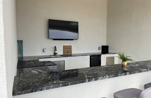 Westside House | Balloon Fiesta house in Albuquerque with roof deck, and beautiful views!