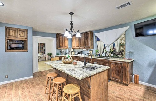 Forestburg House | Banquet Hall & Pool: Expansive Forestburg Ranch!