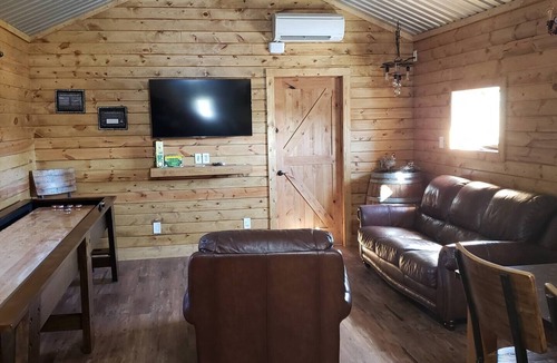 Wise County House | Barn Loft at Private Retreat - Horses Welcome