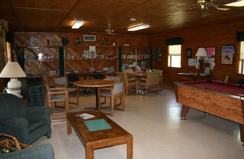 Bridgeport Resort | Bay Landing Camping Resort Deluxe Cabin 30
