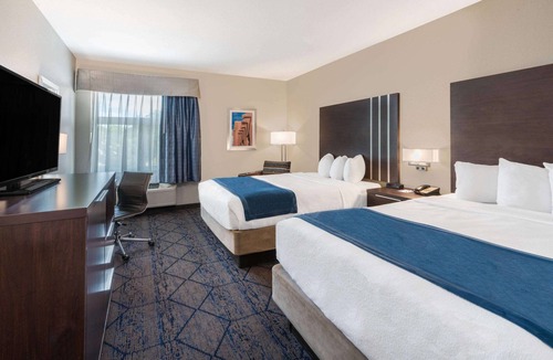 Albuquerque Hotel | Baymont by Wyndham Albuquerque Airport