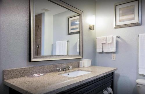 Mineral Wells Hotel | Baymont by Wyndham Mineral Wells