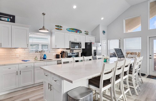 Port Bolivar House | Beachfront, Heated Pool, 2 Hot Tubs, Lift, Putt Putt, Pet Friendly, Sleeps 32