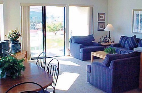 Chelan Apartment | Beautiful 1 bedroom unit at resort, sleeps 6