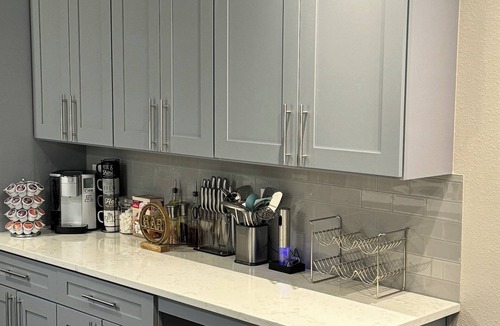 Arlington Condo | Beautiful 2-bedroom condo with AC and WiFi in lovely Arlington Tx.