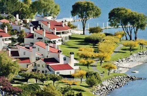 Chelan Apartment | Beautiful 2 bedroom unit at resort, sleeps 6