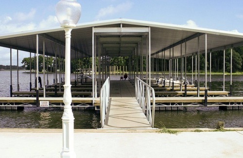 Conroe Apartment | Beautiful 2 bedroom unit at resort, sleeps 6