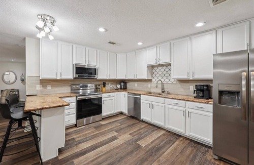 Bridge City House | Beautiful 3 bedroom 2 1/2 bath in Bridge city
