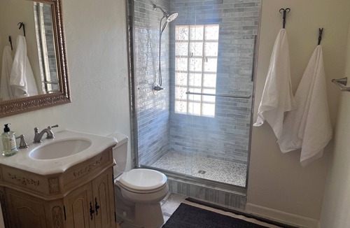 Aztec House | Beautiful 4-bedroom historic building in the heart of the Four Corners