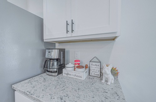 Shenandoah House | Beautiful 4-bedroom Brand New Modern House Bella with pool and park