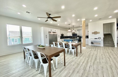 Freeport House | Beautiful 8Bed/7Bath Beach View Home for the entire Family
