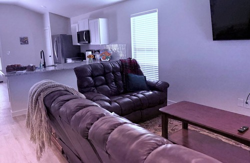 Lubbock House | Beautiful brand new home. Just entered VRBO market November 6. All things new!