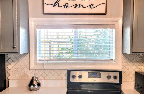 Pueblo House | Beautiful Bungalow in Pueblo