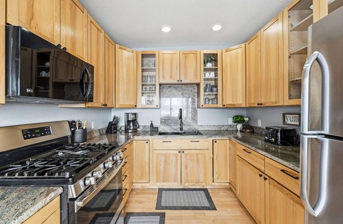 Castle Rock House | BEAUTIFUL CASTLE ROCK HOME WITH BREATHTAKING MOUNTAIN VIEWS !