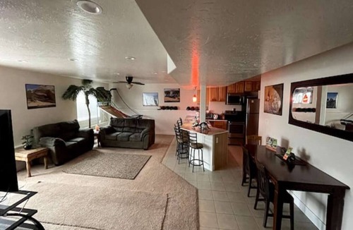 Naples House | Beautiful Daylight Basement near Dinosaur National Monument & Flaming Gorge