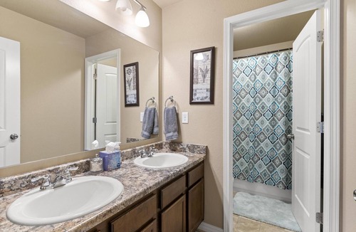 Peyton House | Beautiful Enjoyable Family Home Minutes Away from Peterson Air Force Base