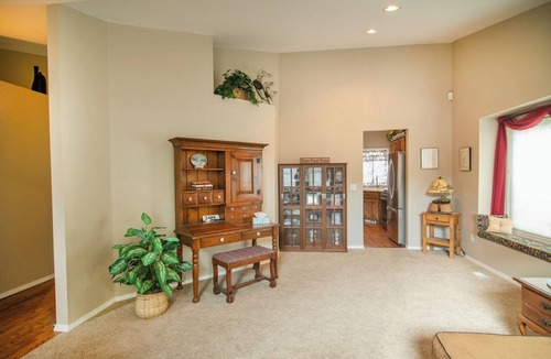 Eagle House | Beautiful Golf Course Getaway in Charming Eagle, ID!